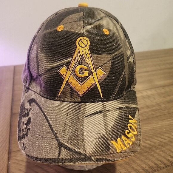 Freemason's Baseball Cap - Green Camouflage Hat with Mason text and Compass Icon - Picture 1 of 6
